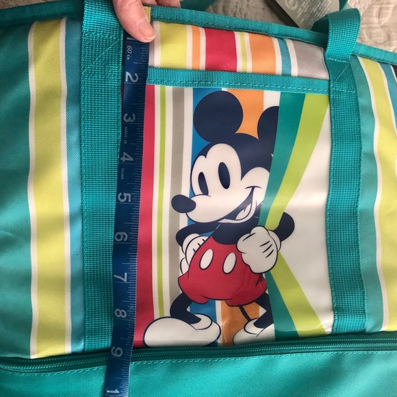 Officially licensed insulated beach tote featuring Mickey Mouse, NWT - Picture 4 of 12